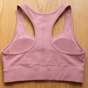 Conjunto Deportivo de 2 Piezas: Sujetador Deportivo Rosa con Espalda Cruzada y Leggings de Cintura Alta, Ropa Deportiva sin Costuras para Yoga y Ejercicio - Product Image 2