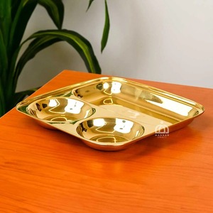 Plateau de service rectangulaire en métal poli doré de qualité supérieure, avec compartiments, idéal pour les mariages, les fêtes, les restaurants et les événements - Product Image 1