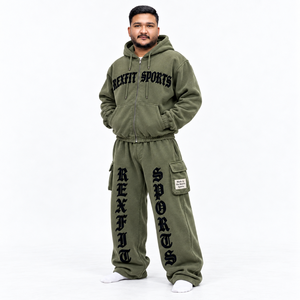 Ensemble de survêtement unisexe personnalisé avec pantalon large en polaire et broderie lettre, idéal pour l'automne – Collection Streetwear - Product Image 2