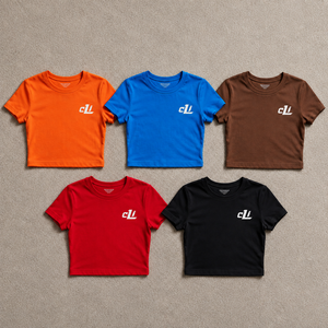 Camiseta de mujer Solid Chic de manga corta, corte ajustado, cuello redondo, estilo Baby Tee, para primavera/verano, estilo urbano, de algodón y spandex, con logo personalizado DTF. - Product Image 3