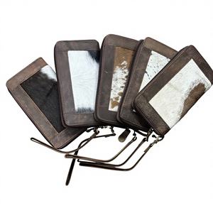 Portefeuille en cuir de vachette pour femmes, porte-cartes, porte-monnaie, dernière tendance indienne, pochette en cuir avec bandoulière, personnalisable, de bonne qualité - Product Image 1