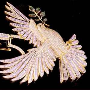 Collier pendentif colombe entièrement serti de moissanite en argent pur, motif oiseau avec branche d'olivier, bijou statement hip-hop, luxe indien - Product Image 3