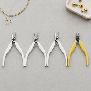 Juego de Pinzas de Joyería Profesionales de Cuatro Piezas, Herramientas de Corte y Moldeado de Precisión con Mangos Ergonómicos - Product Image 5