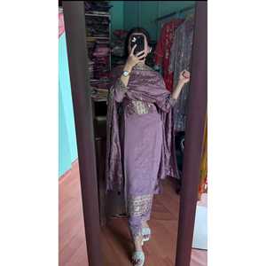 Ensemble de vêtements de soirée pour femmes de créateur haut bas Dupatta pour un look élégant - Product Image 6