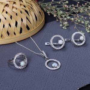 Juego de Joyería de Plata 925 con Ópalo para Mujer, Regalo para Ella, Aretes y Collar, Plata de Ley 925, Chapado en Oro, Colgante Fino Envuelto en Alambre - Product Image 1