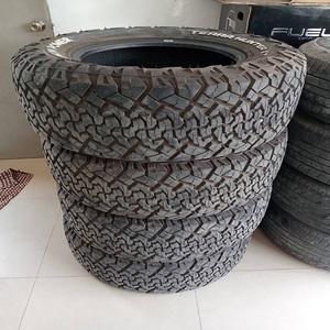 Neumático Usado Premium 265/70R17 para Camioneta Ligera, Todo Terreno A T, para Lodo y Nieve, 6 Capas, Agarre Fuerte para Fuera de Carretera, para Ford F 150 Jeep - Product Image 4