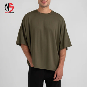 เสื้อยืดแขนสั้นผู้ชายทรงโอเวอร์ไซส์ สีเขียวมะกอก คอโอ ทรงหลวม สีพื้น ไหล่ตก ทรงปกติ ความยาวปกติ ผ้าฝ้าย 100% - Product Image 3