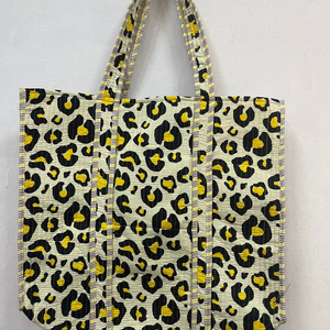 Bolso acolchado para mujer, ligero, portátil, plegable, con cierre de cremallera, bolso de mano, bolso de viaje para mujer, regalo para ella - Product Image 1