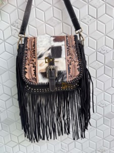 Bolso de mano con flecos para mujer, de cuero auténtico con grabado artesanal, estilo gitano bohemio, con pelo de animal, hecho a mano, bandolera de cuero auténtico estilo western - Product Image 2