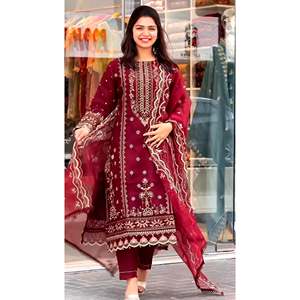 Costume de fête indien et pakistanais de créateur avec pantalon et Dupatta élégant pour les occasions spéciales - Product Image 4