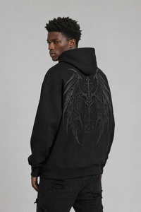 Sweat-shirt à capuche noir gothique pour homme OEM ODM avec imprimé ailes d'ange au dos et poche kangourou, fabrication sur mesure avec logo personnalisé - Product Image 3