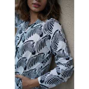 Camisa estilo chaqueta Zippy Zebra talla XS - Product Image 4