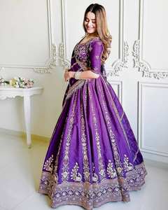 Lehenga de Diseño Púrpura Especial para Bodas, Seda Vichitra con Bordado de Hilos Pesados y Lentejuelas, Lehenga con Choli y Dupatta - Product Image 1