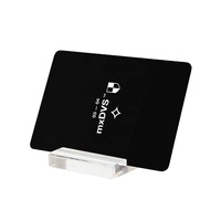 Carte PVC brillante CR80 personnalisée en usine avec puce Mifare(R) Classic 1K et estampage à chaud UV doré pour système de contrôle d'accès hôtelier