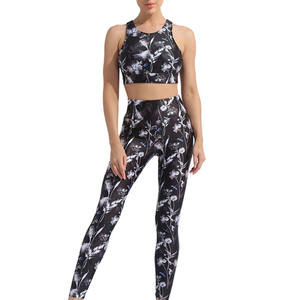 Ensemble de yoga et de fitness pour femmes, neuf, de haute qualité, en nylon et élasthanne, haut de yoga et leggings de sport respirants, taille élastique, séchage rapide - Product Image 2