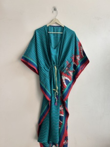 Caftán de Seda Sari Indio Vintage Surtido, Vestido Floral Recto Hecho a Mano Ecológico para Mujer, Maxi de Lujo para Uso Diario - Product Image 1