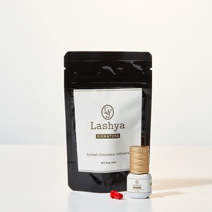[Lashya] Signature Fast Dry <b>Lash</b> <b>Glue</b> 10 ml Professional <b>Lash</b> <b>Extension</b> Use Signature 10 ml Model Eyelash <b>Extension</b> <b>Glue</b> - Product Image 3