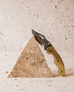 Couteaux pliants décoratifs en matériaux purs, fabriqués avec des détails de précision et une finition haut de gamme, pour les loisirs et la présentation. - Product Image 5