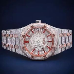 Splendide montre de luxe pour homme avec mouvement à quartz ETA, boîtier argenté en moissanite de 28 mm, cadran analogique en cristal de saphir et fermoir dissimulé - Product Image 1
