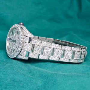 Reloj de Hombre de Lujo con Logotipo Personalizado, Cristal de Zafiro, Acero Inoxidable, Cuarzo, Resistente al Agua 5ATM, con Moissanita - Product Image 1