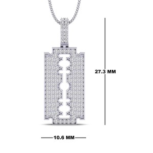 Pendentif Lame de Rasoir Personnalisable en Moissanite 0,50 Cttw, Breloque Hip Hop en Argent Sterling Plaqué Or, Certifié GRA, Sertissage à Griffes - Product Image 2