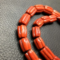 Collier uni de perles de pierres précieuses en vrac en forme de melon de corail rouge naturel en gros à prix compétitif