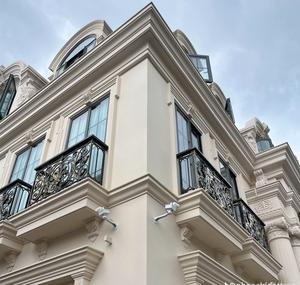 Barandilla de Balcón de Hierro Forjado y Acero Inoxidable, Diseño Europeo Moderno, Resistente y Personalizable, para Interiores y Exteriores - Product Image 3