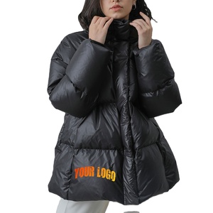 Vestes d'hiver matelassées pour femmes, style bomber, en duvet épais avec rembourrage en coton et broderie, fermeture éclair, couleur noire, vente en gros - Product Image 1