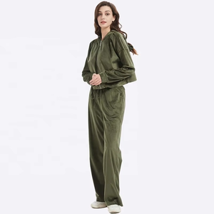Ensembles de survêtements d'hiver pour femmes, ensembles de vêtements pour femmes, sweat à capuche en velours décontracté, pantalon ample à jambes larges - Product Image 3