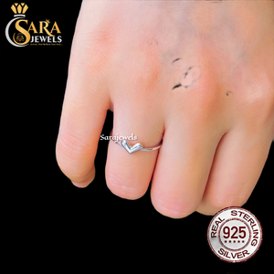 Anillo de Diamantes en Oferta, Plata de Ley 925, Anillo de Compromiso para Mujer, Estilo Clásico, Disponible para la Venta - Product Image 5