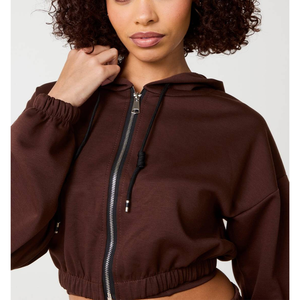 Sudadera con capucha corta de algodón orgánico 400GSM para invierno, estilo urbano, personalizada, con cremallera, para niñas, ropa deportiva informal, venta al por mayor - Product Image 2