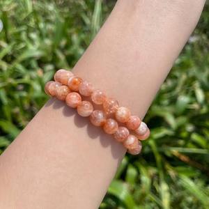 สร้อยข้อมือลูกปัดซันสโตนรูปทรงกลมขัดเงาเครื่องประดับคริสตัลที่เป็นมิตรกับสิ่งแวดล้อม - Product Image 2