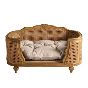 Lit de luxe en rotin pour animaux de compagnie, niche en bois pour chien, canapé en rotin pour chat, lit antique pour chien, lit classique pour chats et chiens, accessoires pour animaux de compagnie en bois et canne - Product Image 3