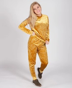Ensemble de survêtements pour femmes en velours diamanté, survêtement personnalisé avec logo, survêtement de jogging en velours pour femmes, survêtement en velours - Product Image 6