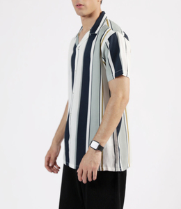 เสื้อเชิ้ตผู้ชายผ้าซาตินคอตตอน 100% ป้องกันการเป็นขุย สไตล์ลำลอง/ธุรกิจ ติดกระดุม รับผลิตแบบ ODM พร้อมสกรีนโลโก้ เสื้อแขนสามส่วนสำหรับฤดูร้อน - Product Image 2