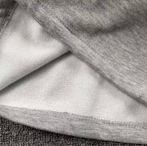Nouveaux shorts de survêtement en molleton avec broderie chenille gothique et broderie graphique effet serviette, pièce de vêtement personnalisée - Product Image 4