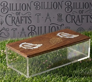 Caja de Almacenamiento de Acrílico Transparente de Lujo con Tapa de Madera Incrustada con Madreperla |   Caja Rectangular para Servir Ma'amoul, Dátiles y Dulces - Product Image 3