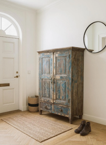 Armoires européennes en bois sculptées à la main, grandes, naturelles, personnalisées, pour la décoration des chambres d'hôtel et de la maison, style antique et design. - Product Image 4