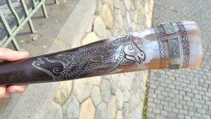 Cuerno Vikingo para Beber Cerveza, Ecológico, Hecho a Mano con Cuerno de Búfalo y Diseño Moderno, por PERFECT ENTERPRISES - Product Image 5