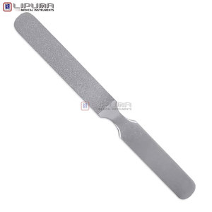 Lime à pieds personnalisée avec logo, éliminateur de callosités pour pédicure, tête de ponçage en acier inoxydable, lime à ongles et pieds simple face réutilisable pour les ongles - Product Image 3