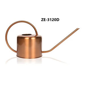 Arrosoir en métal artisanal de luxe pour plantes d'intérieur, décoration de jardin moderne, arrosoir en métal vintage de qualité supérieure, fait à la main - Product Image 1