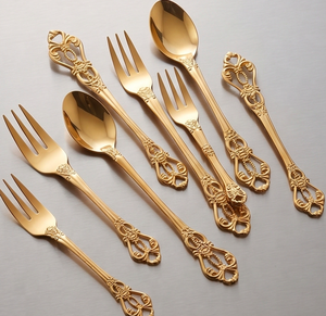 Ensemble de cuillères et fourchettes vintage en acier inoxydable plaqué or avec longues poignées, finition miroir, pour les décorations de table de mariage - Product Image 5