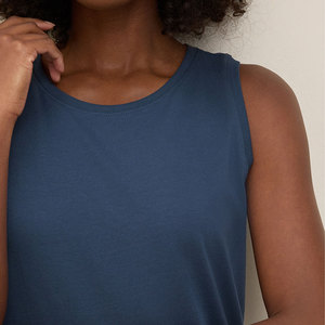 Camiseta sin Mangas Premium Choice para Mujer, Corte Ajustado, Top de Verano, Tela Suave y Elástica, Personalización de Marca, Múltiples Tallas - Product Image 2