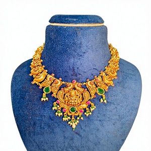 Collier pendentif Lakshmi en or 22 carats, bijoux de temple antiques, mariage indien traditionnel, disponible en OR/ARGENT/BRASS - Product Image 1