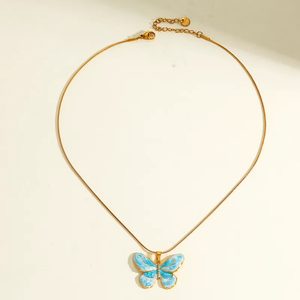 Collar con colgante de mariposa para mujer con esmalte artesanal en acero inoxidable 304 con cadena de serpiente y 0.03µm - Product Image 4
