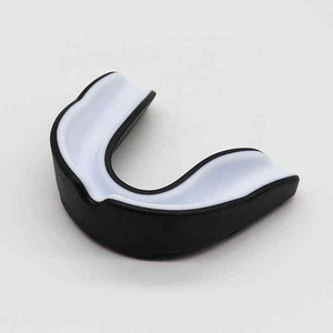 Protège-dents de boxe en silicone double couche, non toxique, lavable, équipement de protection sportive, ajustement universel - Product Image 2