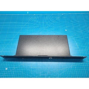 Commutateur KVM industriel VETRA VIP-8822LAM5A d'occasion – Pièces d'équipement semi-conducteur de génération précédente - Product Image 1