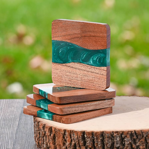 Posavasos de madera y resina con diseño único, posavasos de resina de alta calidad, color verde azulado, posavasos cuadrado. - Product Image 4