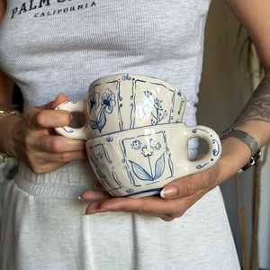 Taza de Café de Cerámica Hecha a Mano con Diseño Natural, Acabado Rústico Glaseado, Fabricada por Universal Overseas - Product Image 5