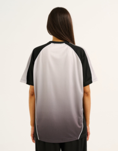 T-shirt en coton brodé pour femme, col rond, coupe oversize, style streetwear, vente en gros - Product Image 5